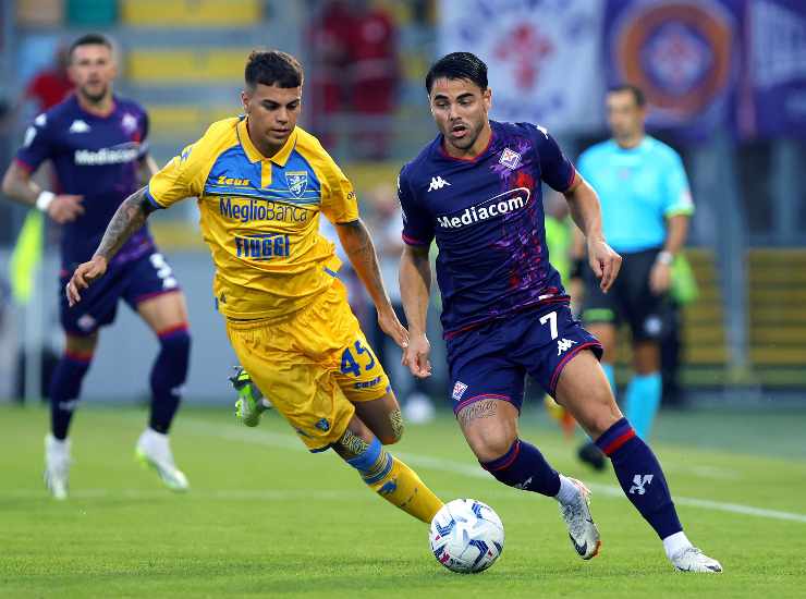 Enzo Barrenechea con la maglia del Frosinone