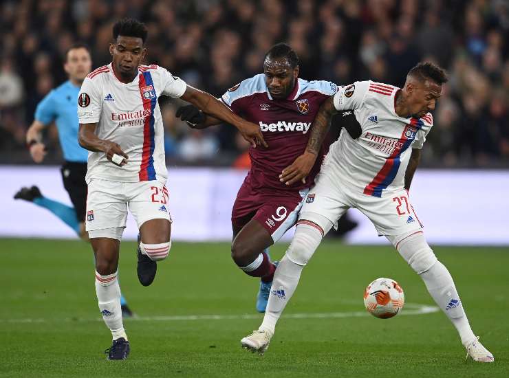 Jerome Boateng lotta nel match contro il West Ham