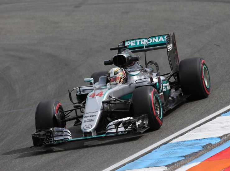 La Mercedes di Lewis Hamilton - Fonte Lapresse - Ilgiornaledellosport.net