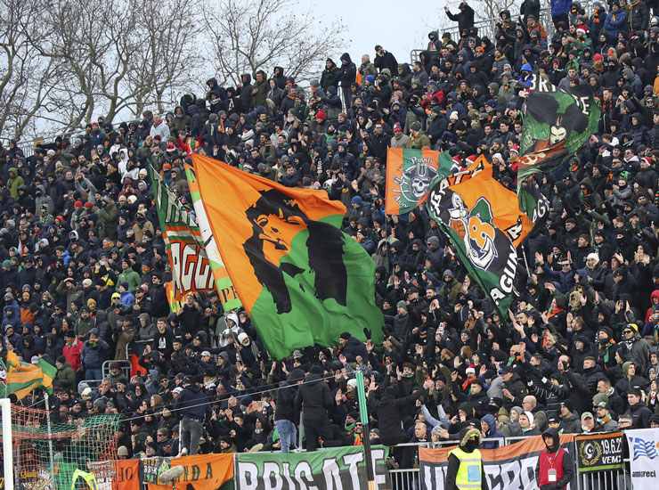 Tifosi Venezia - Foto Lapresse - Ilgiornaledellosport.net
