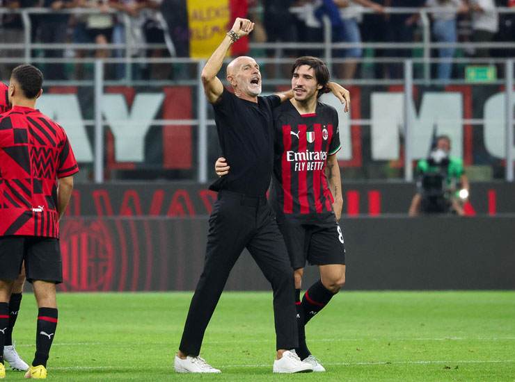 Stefano Pioli och Sandro Tonali