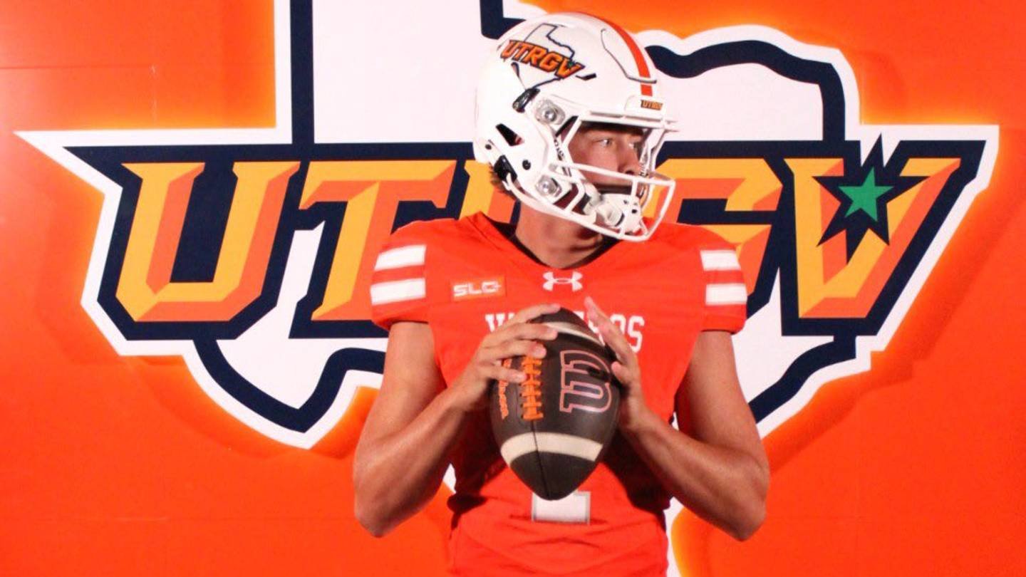 Chase Ames, quarterback di Dripping Springs, si impegna al UTRGV