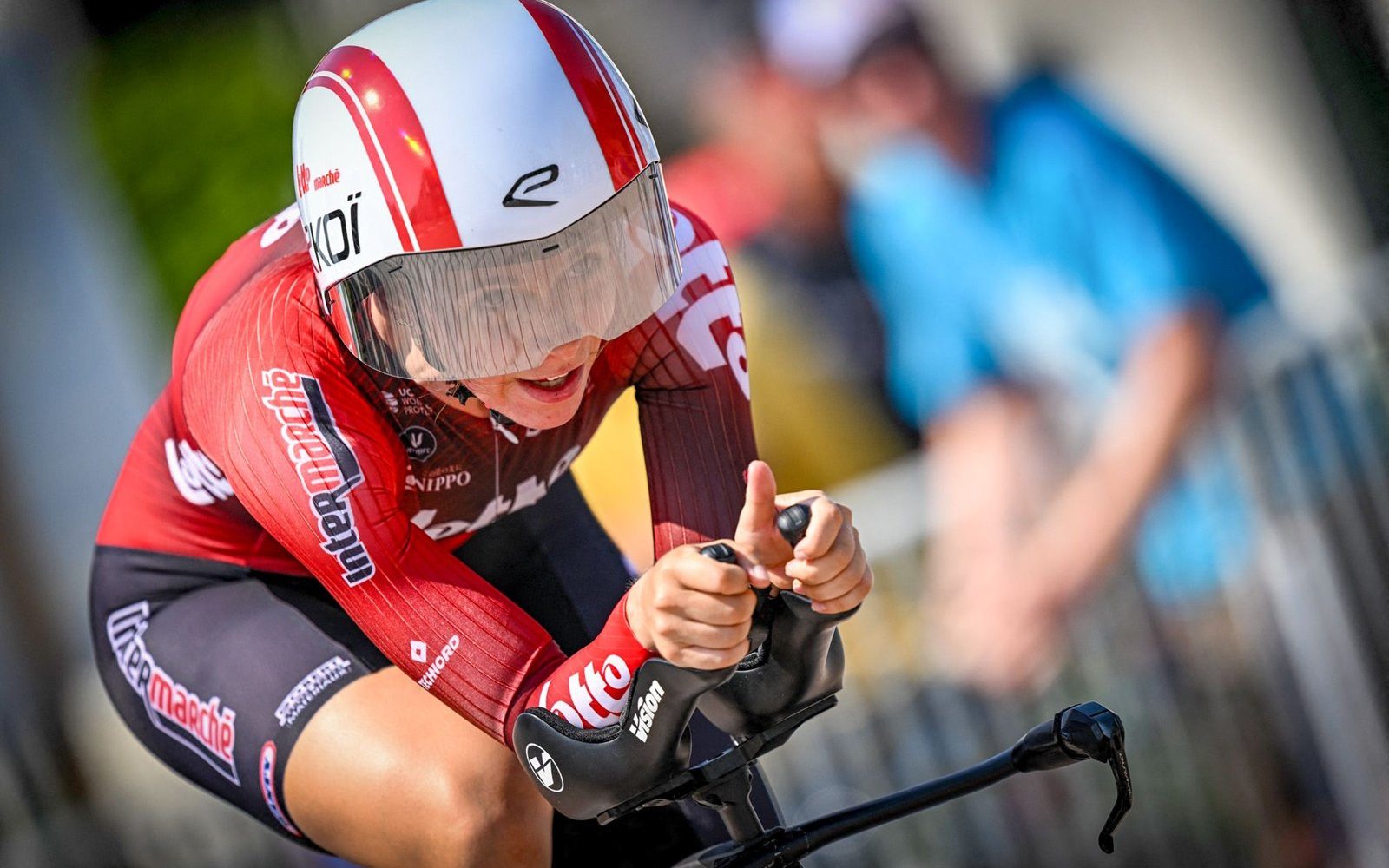 Sandrine Tas: da ghiaccio a strada, la transizione di una neo-pro al Tour de France Femmes