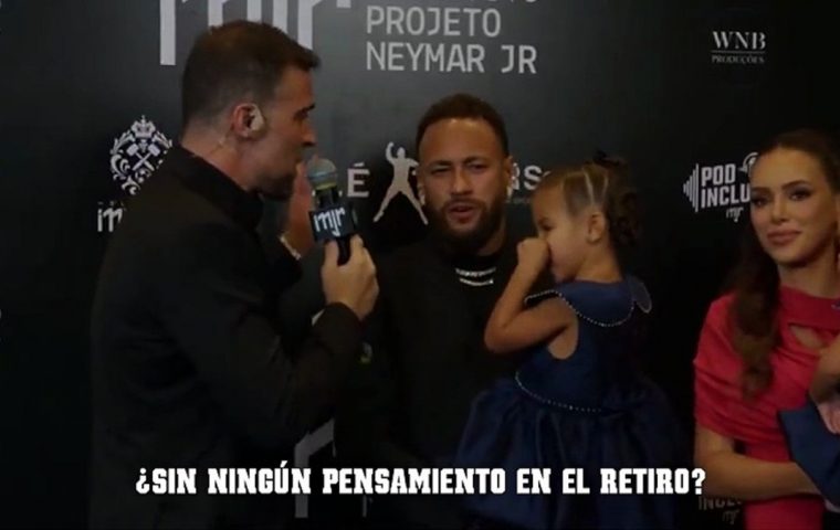 Neymar lascia aperta la decisione su futuro