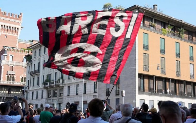 Franco Baresi ricordato a Milano: tifosi e ex compagni al cospetto della leggenda