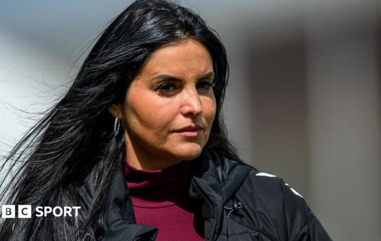 Man Utd nomina ex allenatore Hearts Olid come nuovo allenatore femminile