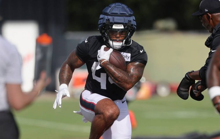 La concorrenza per il ruolo di running back dei Texans si fa più incerta