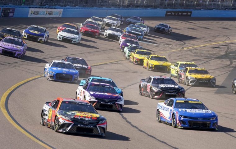 Nuove regole per la fine delle Stage, NASCAR annuncia le prime date del calendario 2027