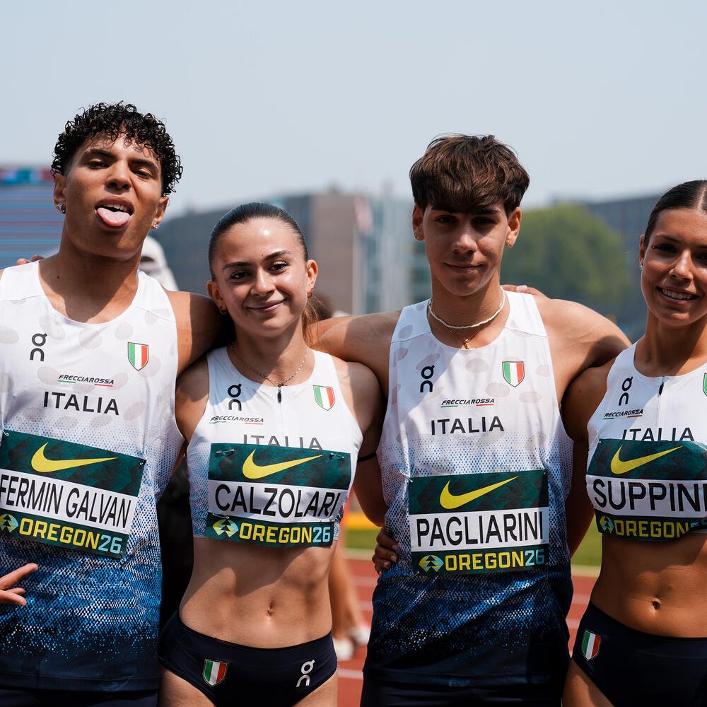 Azzurri in finale ai Mondiali U20: 4×100 mista e Crotti in volo