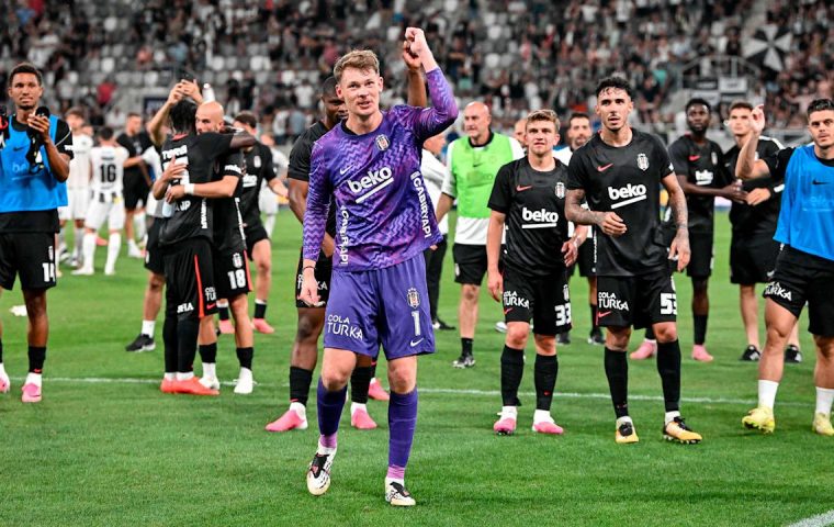 Alexander Nübel, il portiere che incanta i tifosi turchi