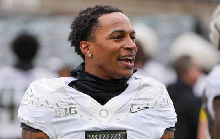 Dante Moore e Evan Stewart: una connessione promettente per l’Oregon