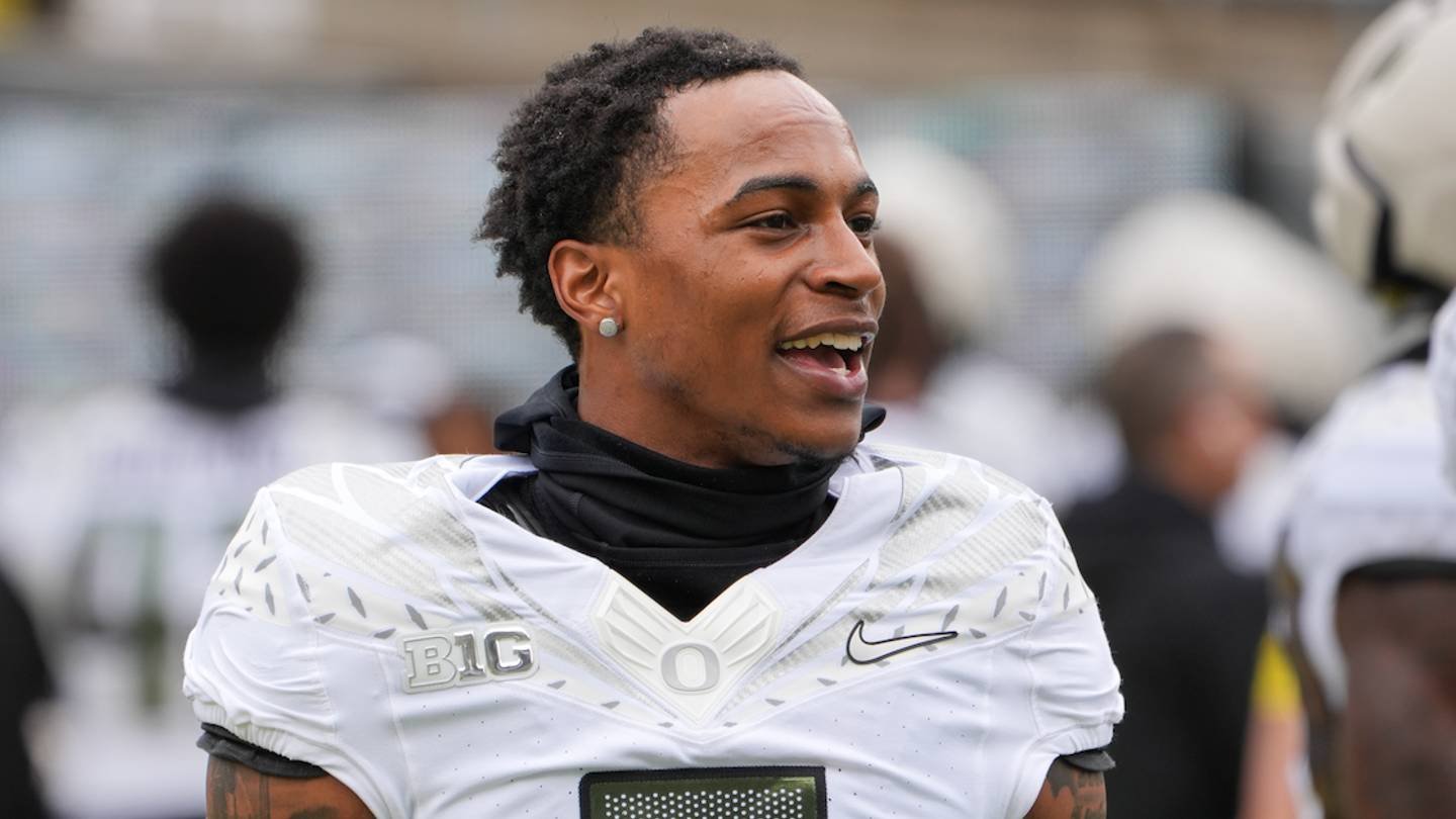Dante Moore e Evan Stewart: una connessione promettente per l’Oregon